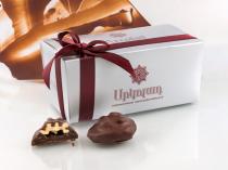 Chocolate coated dried plum with walnut, 200 g