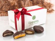 Chocolate coated dried fruit selection, 220 g