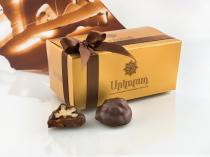 Chocolate coated dried apricot with walnut, 220 g